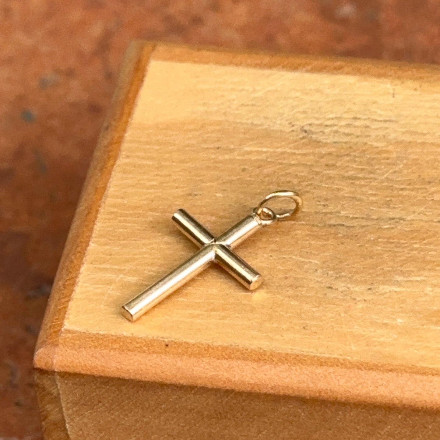 Estate 18KT Yellow Gold Plain Cross Pendant