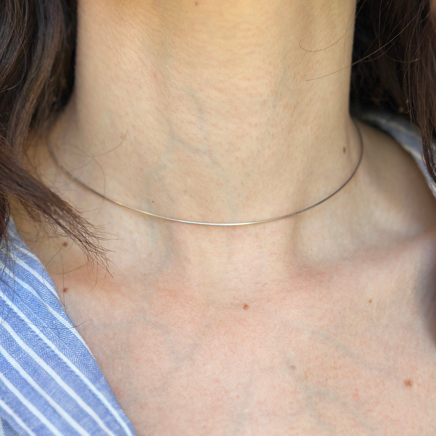 14KT White Gold Rounded 1mm Omega Collar Necklace
