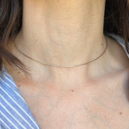 14KT White Gold Rounded 1mm Omega Collar Necklace