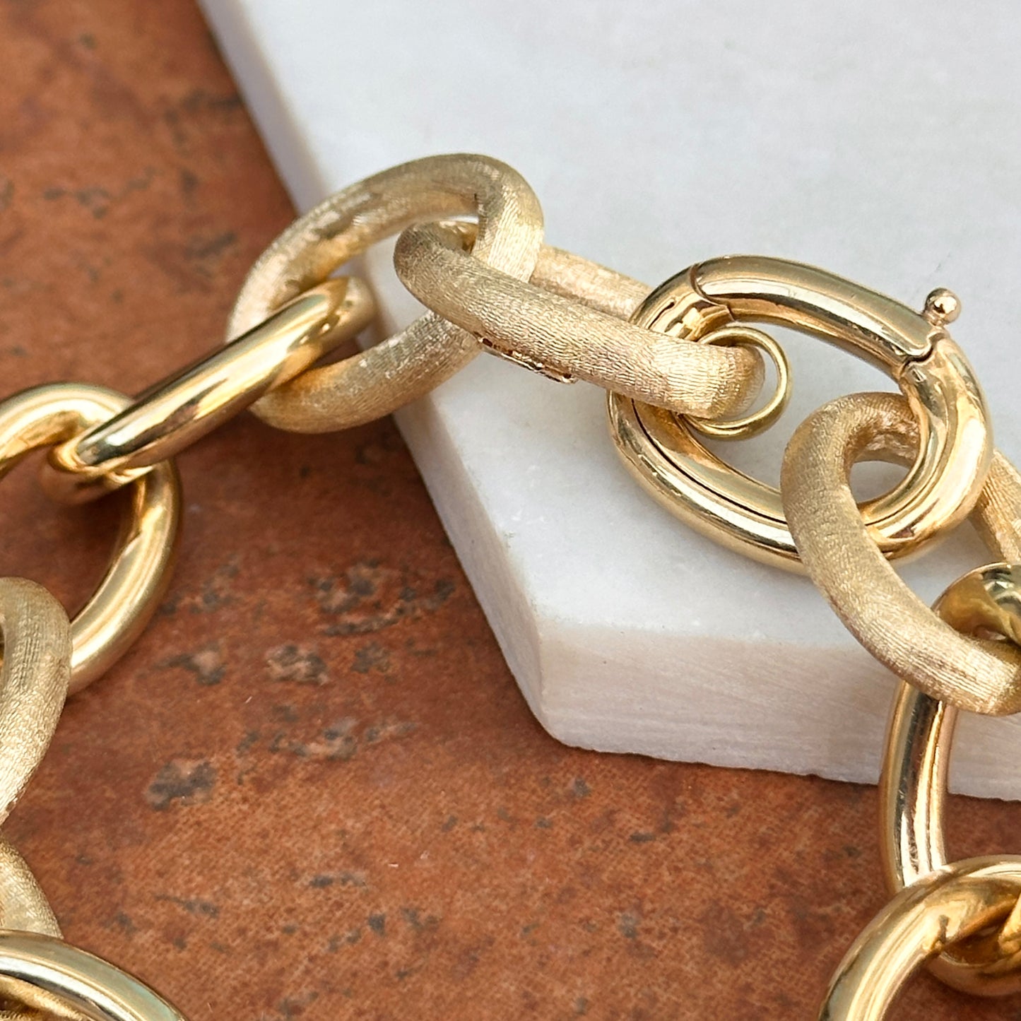 14KT Yellow Gold Alternating Matte + Polished Oval Links Bracelet