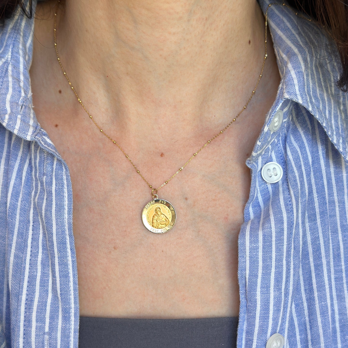 14KT Yellow Gold Solid Padre Pio Round Medal Pendant 18mm