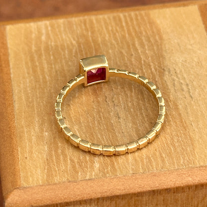 Estate 18KT Yellow Gold Square Ruby Notched Band Ring