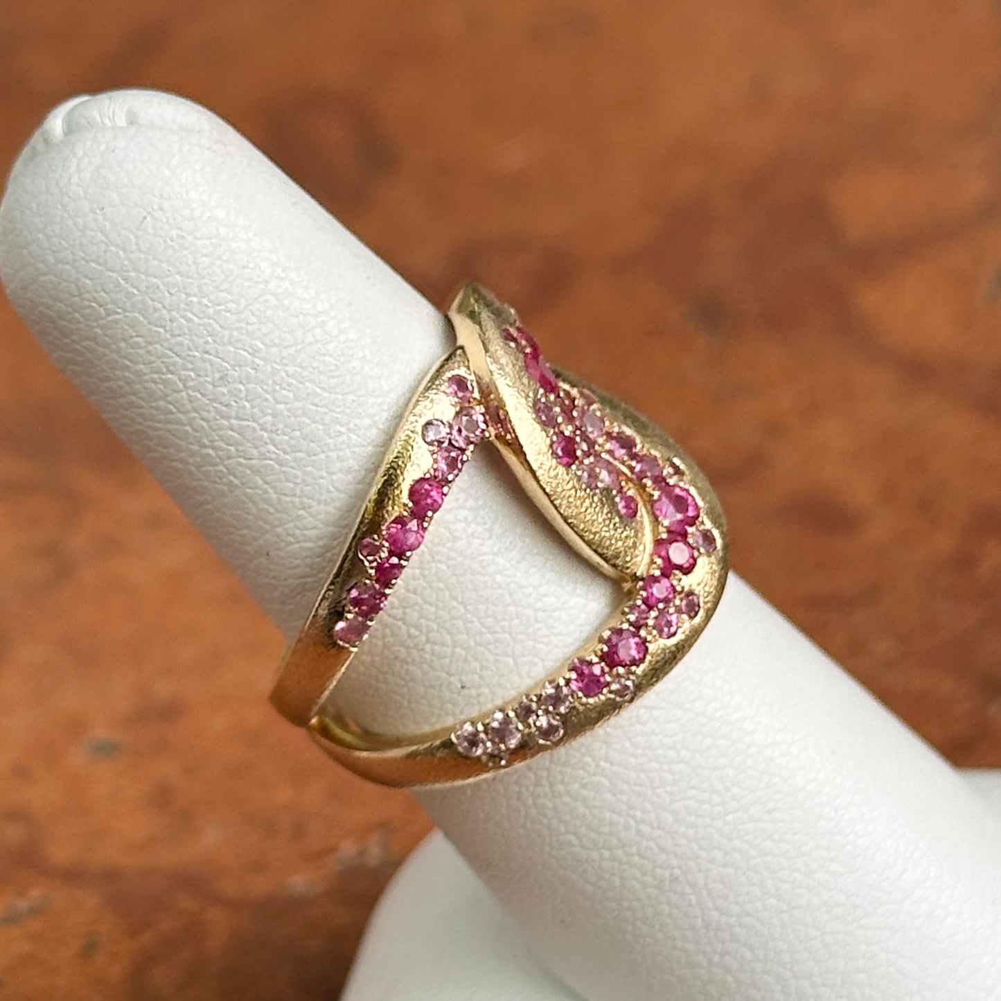 Estate 14KT Yellow Gold Round Pink Sapphire Woven Ring