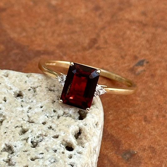 14KT Yellow Gold Emerald Cut Garnet Round Full Cut Diamonds Ring