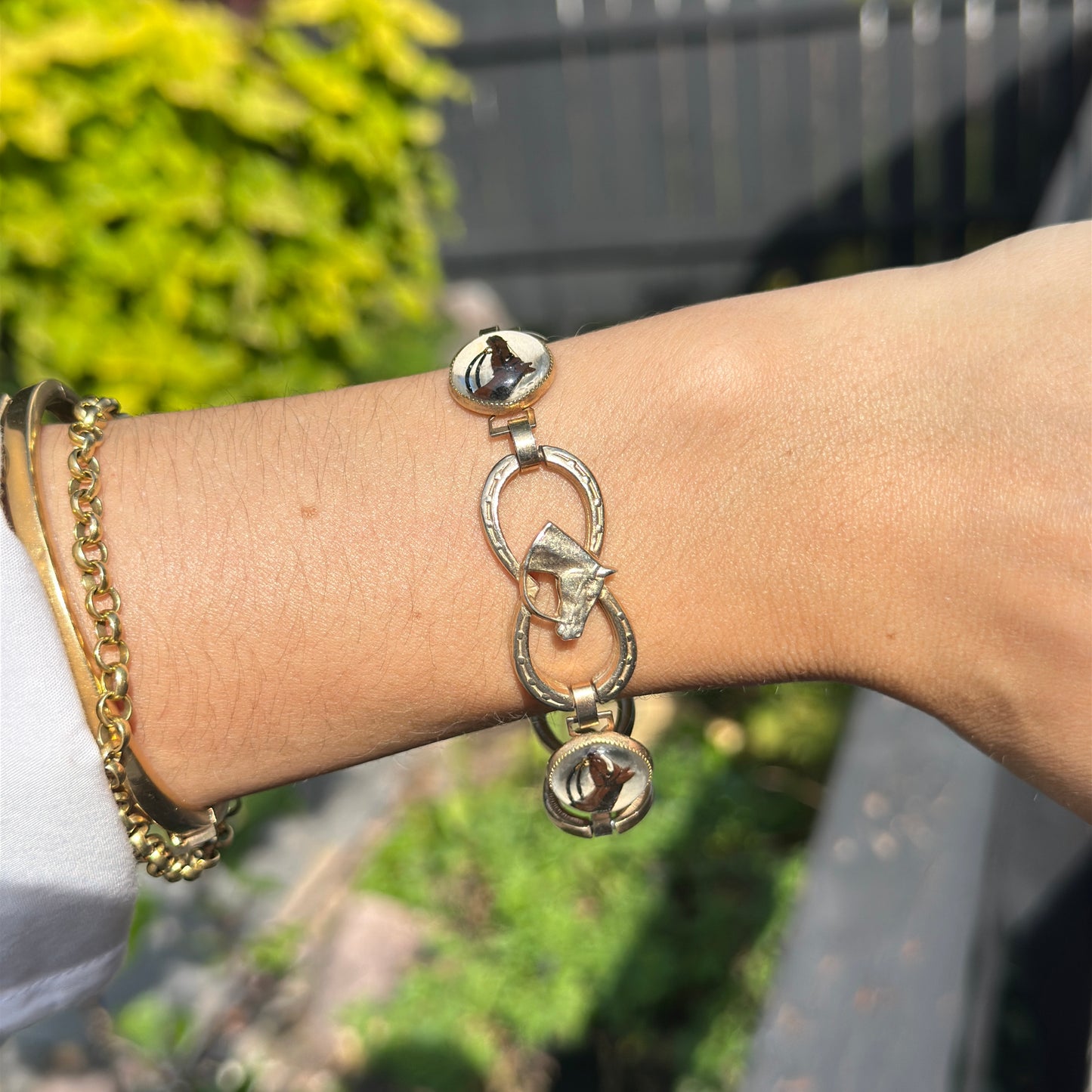 Antique Gold Tone Painted Horse Head + Double Horseshoe Link Bracelet