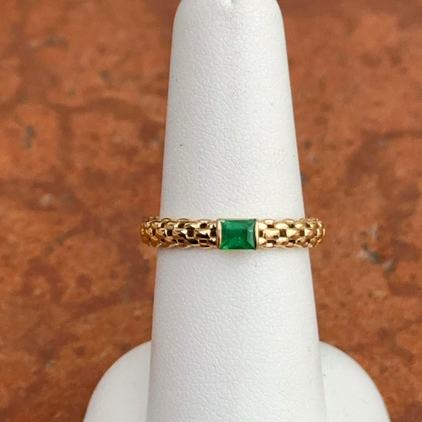 Estate 18KT Yellow Gold Emerald-Cut Emerald Mesh Band Ring