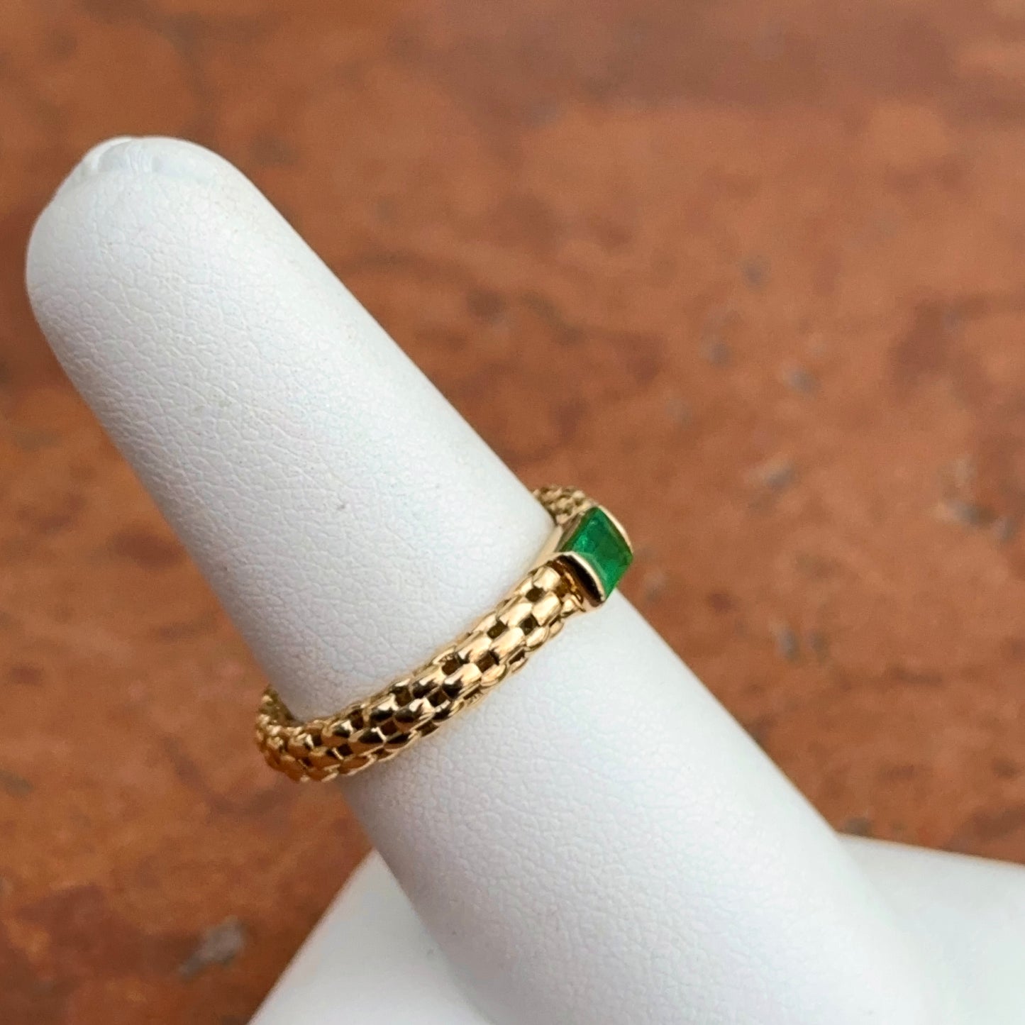 Estate 18KT Yellow Gold Emerald-Cut Emerald Mesh Band Ring