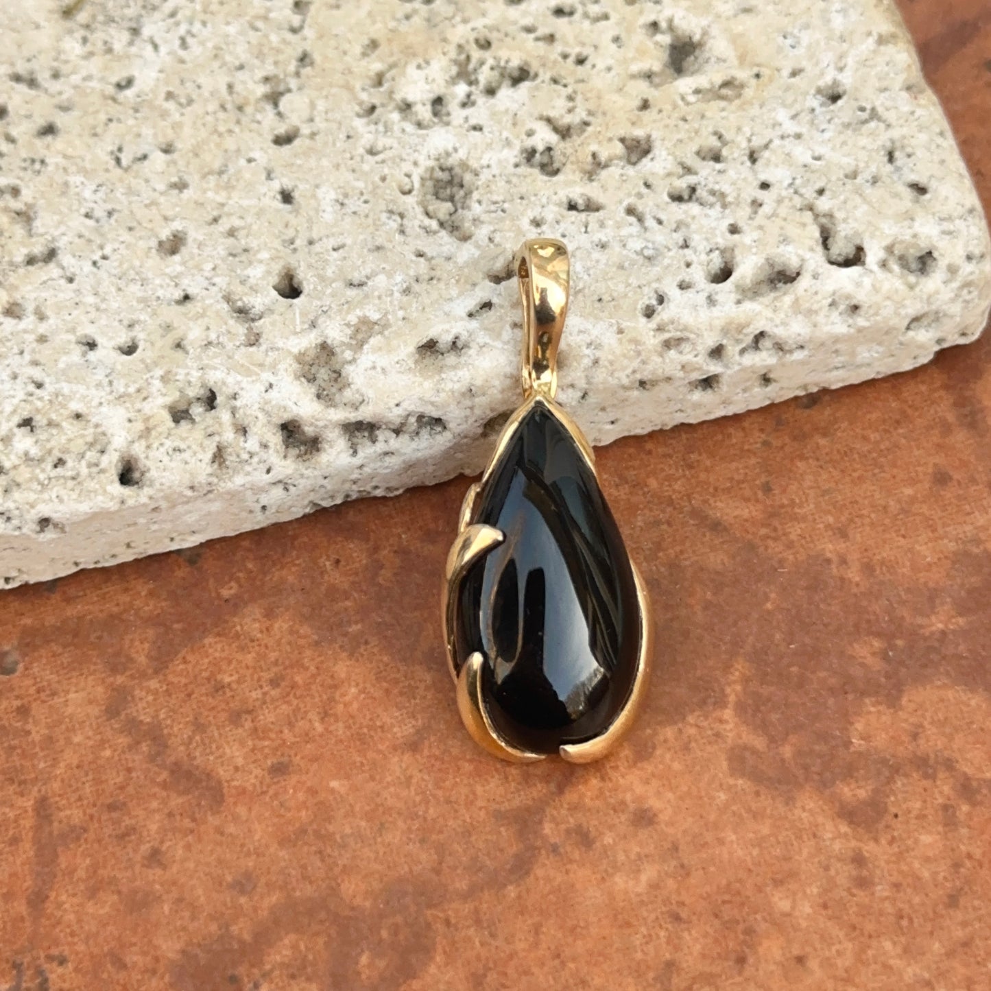 Estate 14KT Yellow Gold Detailed Black Onyx Teardrop Pendant Slide