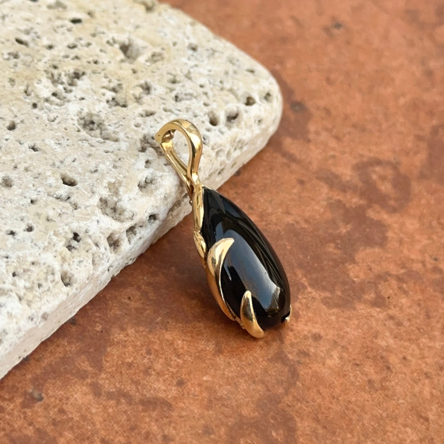 Estate 14KT Yellow Gold Detailed Black Onyx Teardrop Pendant Slide