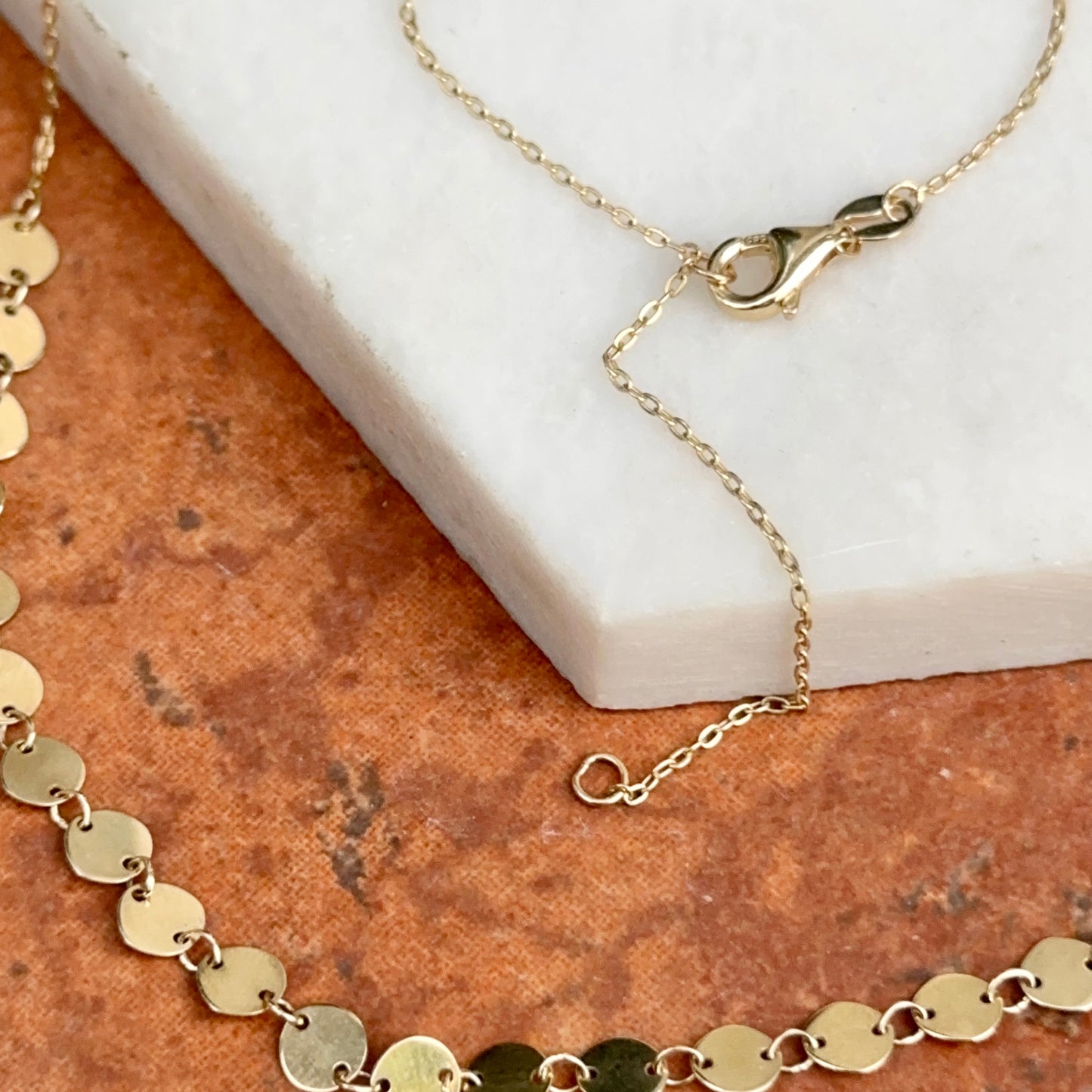 14KT Yellow Gold Round Discs Center Chain Necklace