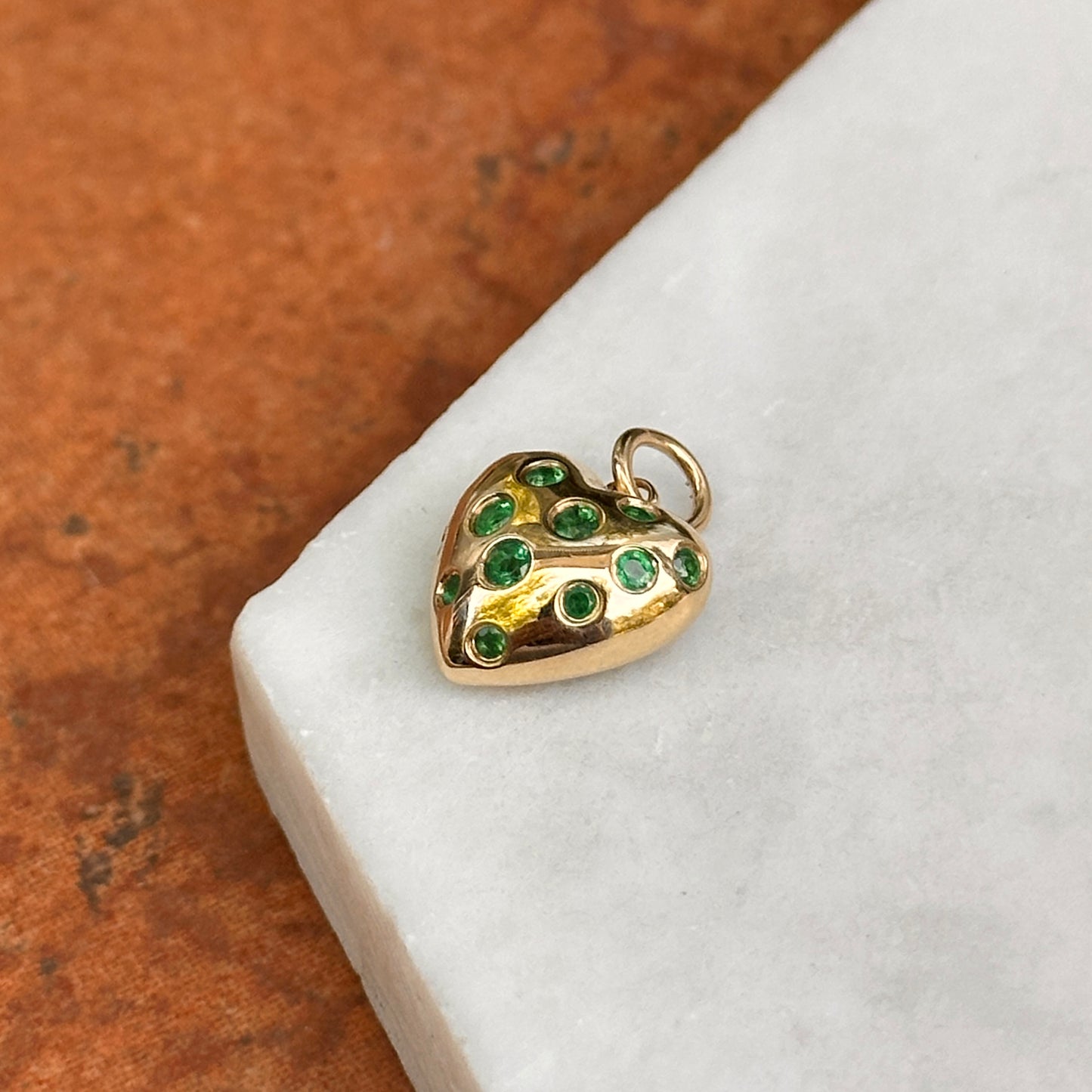 14KT Yellow Gold Gypsy-Set Emerald Puffed Heart Pendant Charm