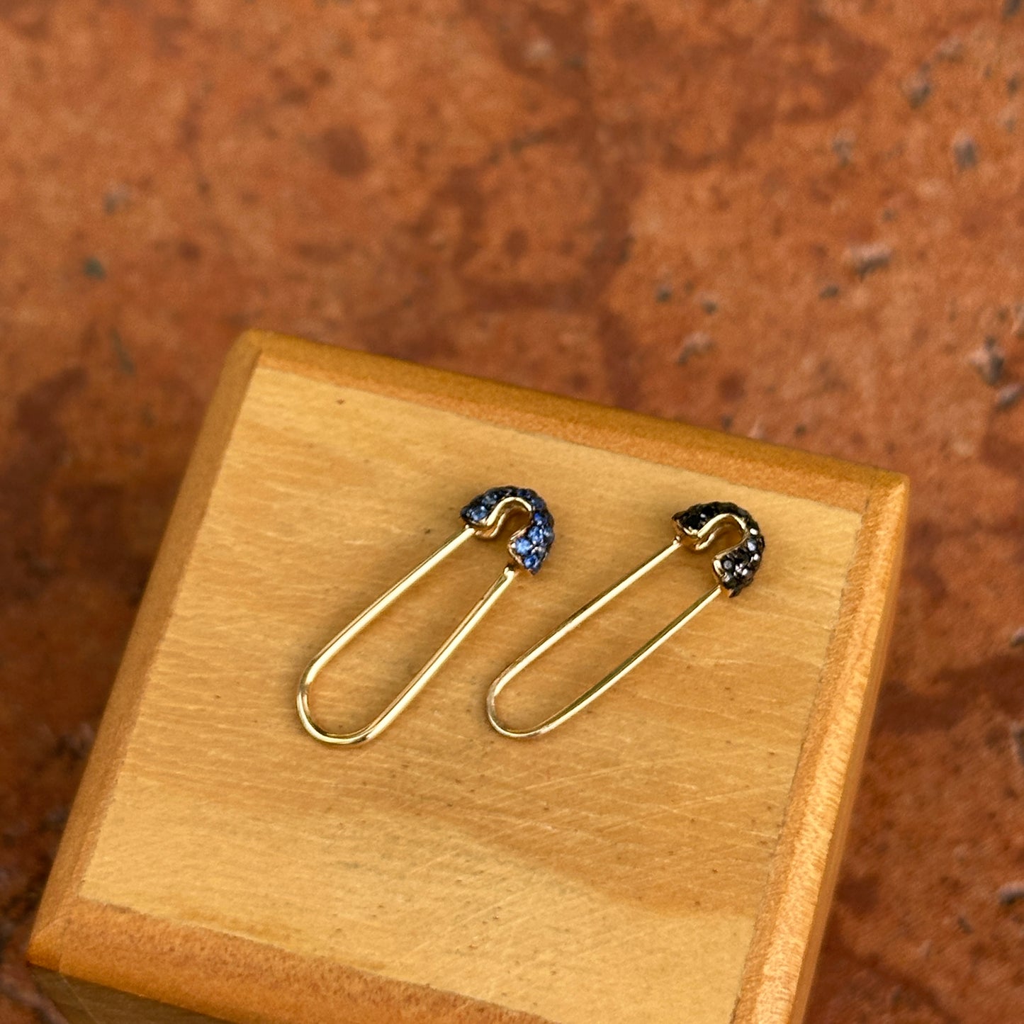 14KT Yellow Gold Black Diamond Safety Pin Pendant Hanger Connecter