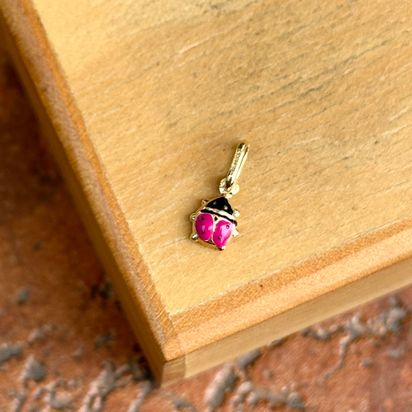 14KT Yellow Gold Magenta Pink Enamel Ladybug Pendant Charm 5mm