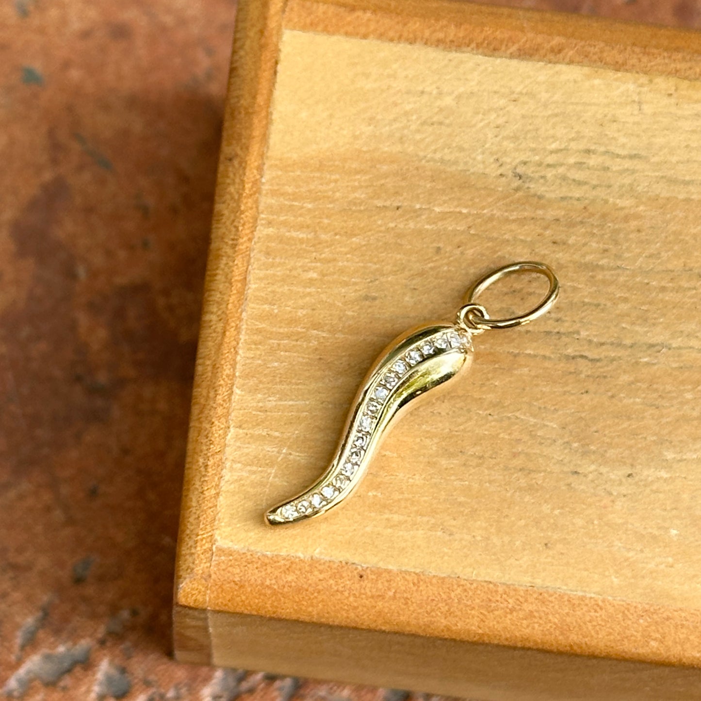 14KT Yellow Gold Diamond Solid Horn Pendant 18.5mm