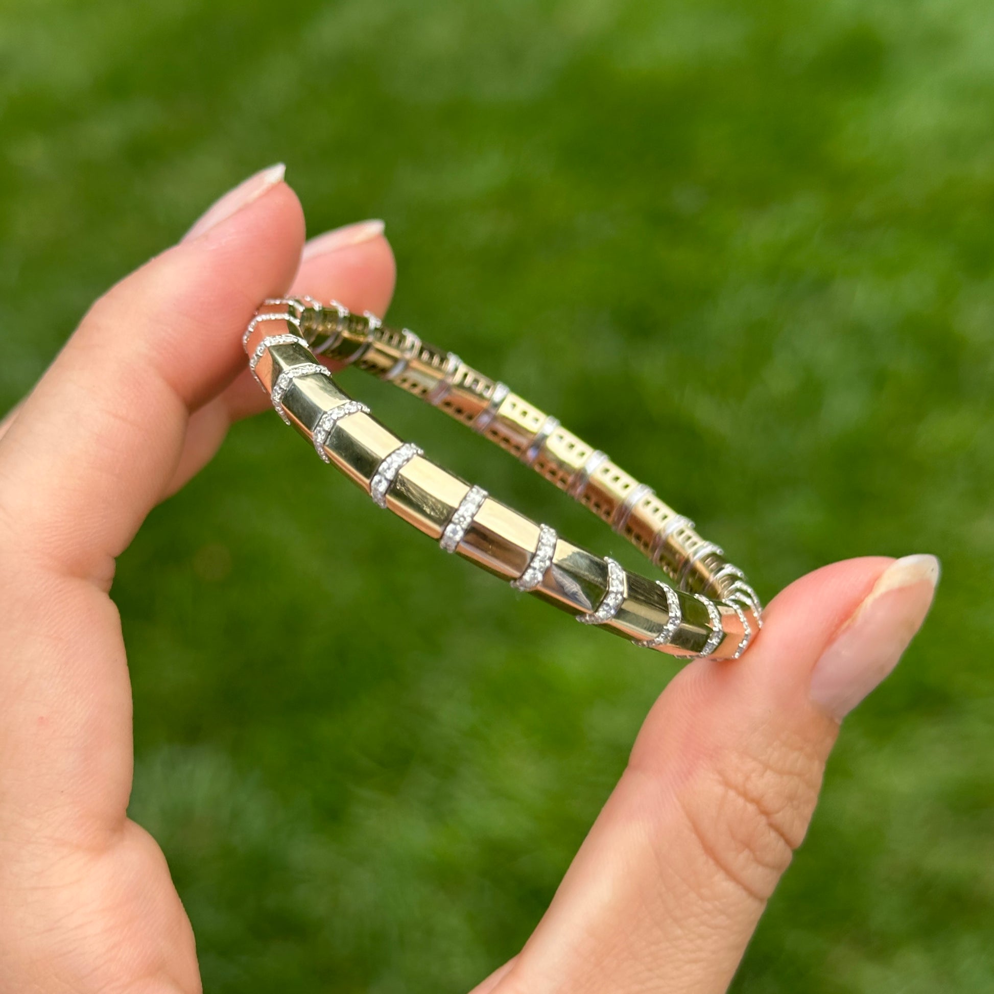 Estate 14KT Yellow Gold Round Diamond Segmented Stretchy Bracelet - LSJ