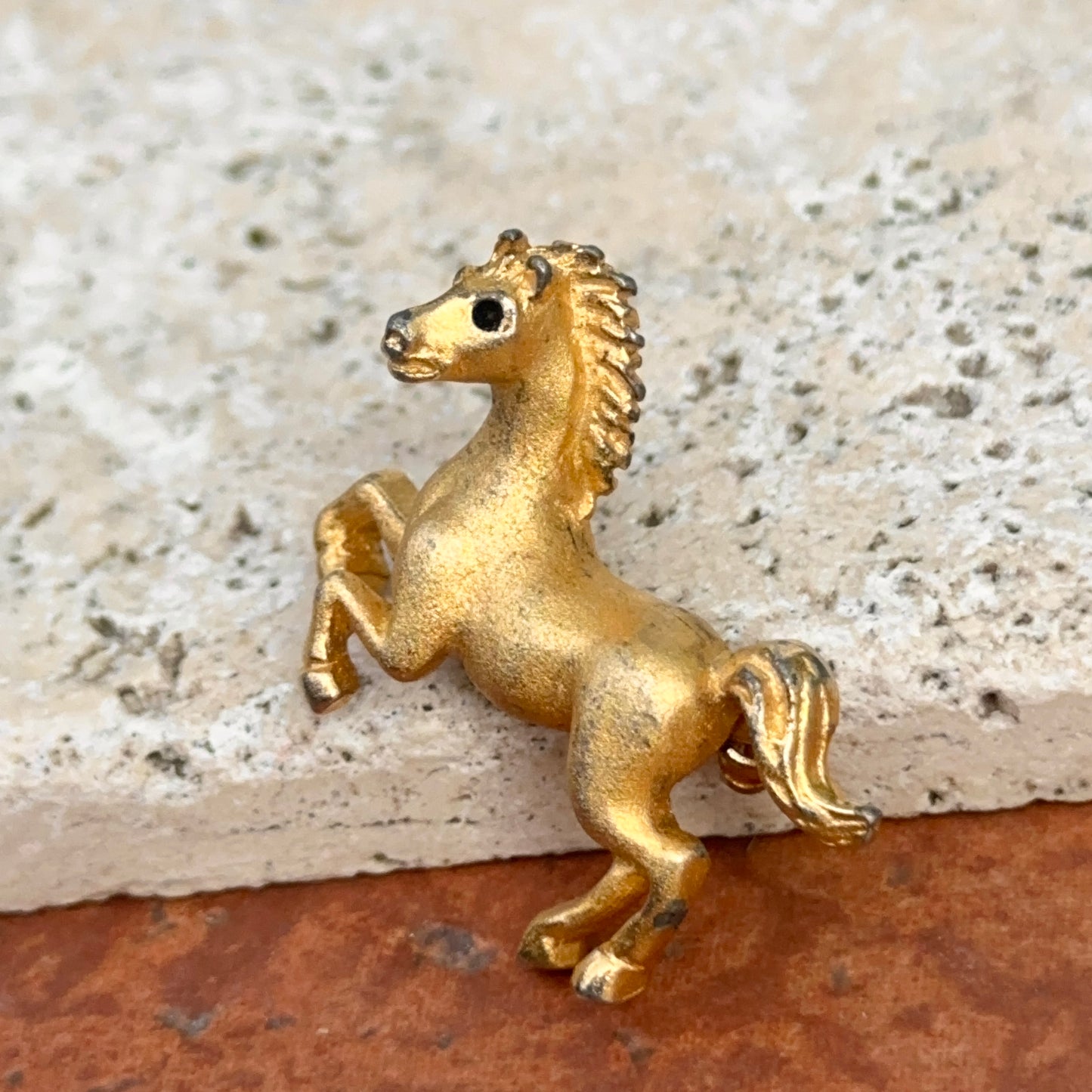 Estate Gold-Tone Black Stone 3D Horse Pin Brooch