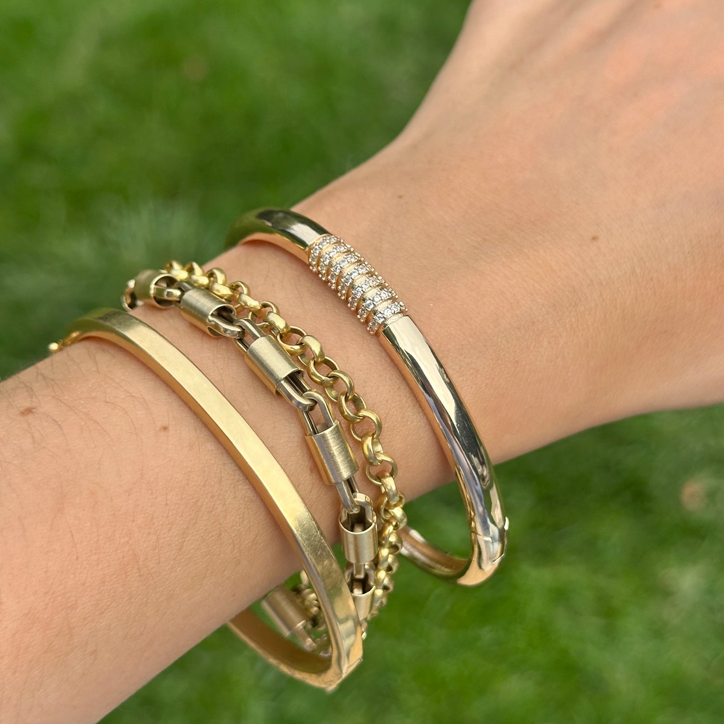 Yellow Gold-Plated Round Cubic Zirconia Hinged Bangle Bracelet