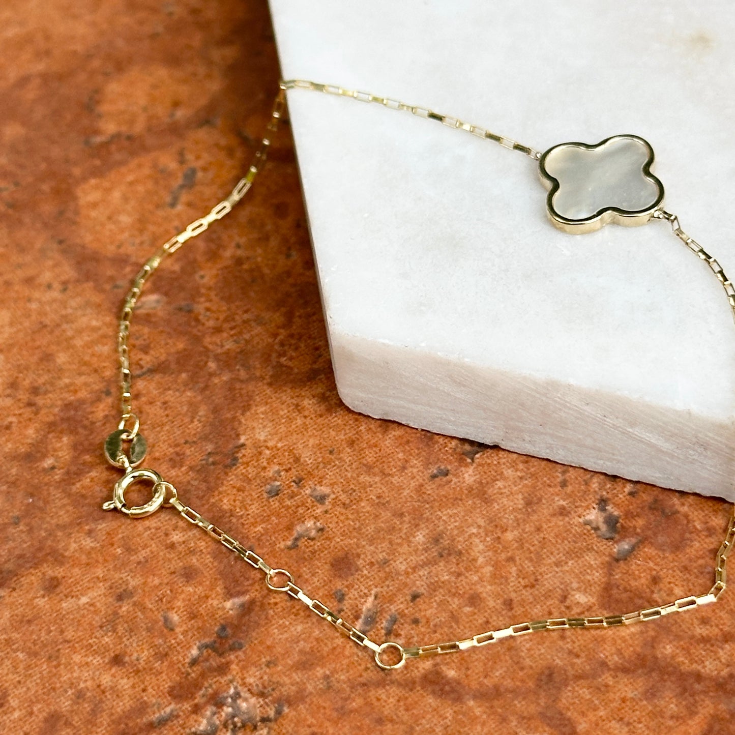 14KT Yellow Gold 12mm Mother of Pearl Clover Station Paperclip Chain Bracelet