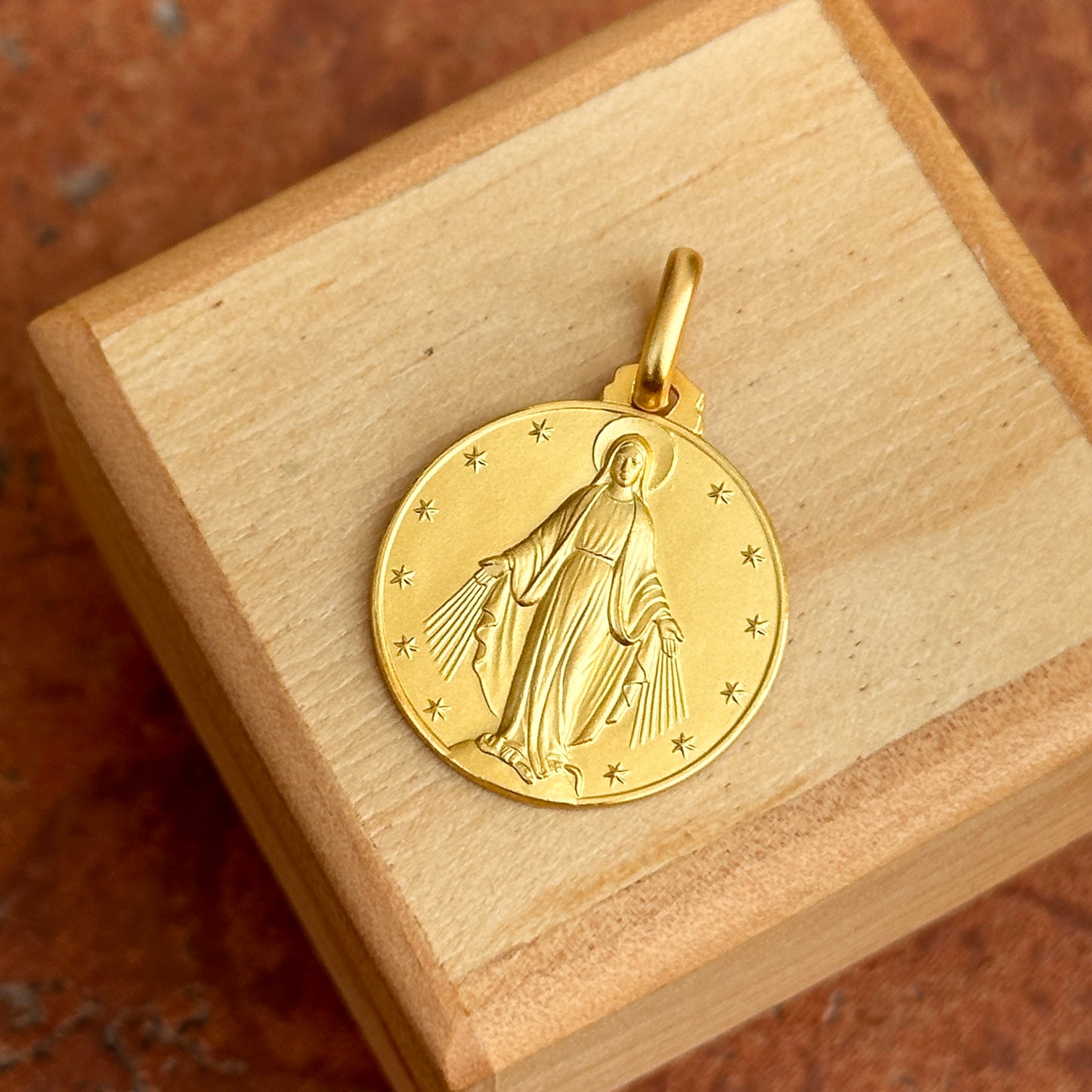 18KT Yellow Gold Matte Miraculous Medal Round Pendant 21mm