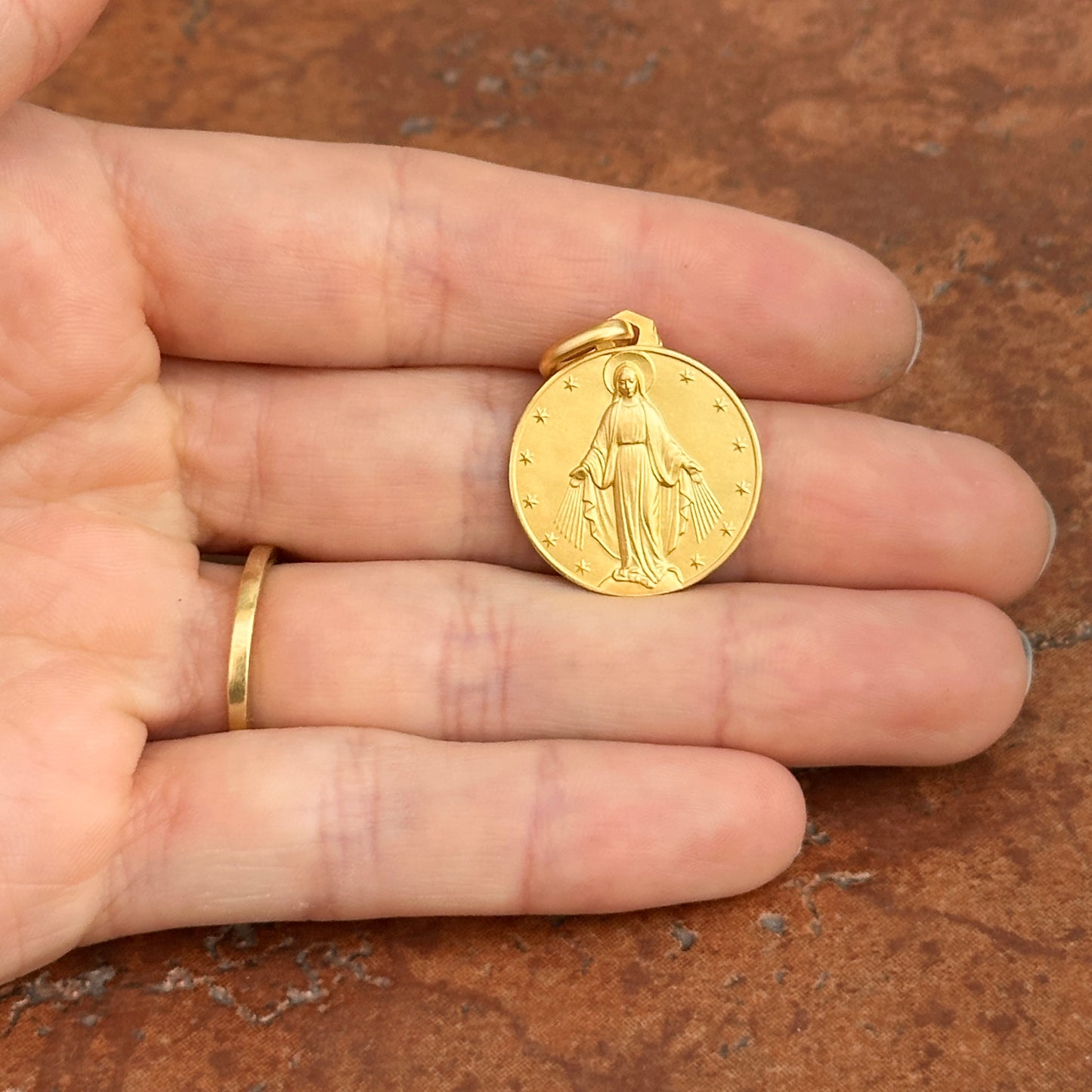 14KT Yellow Gold Matte Miraculous Medal Round Pendant 21mm