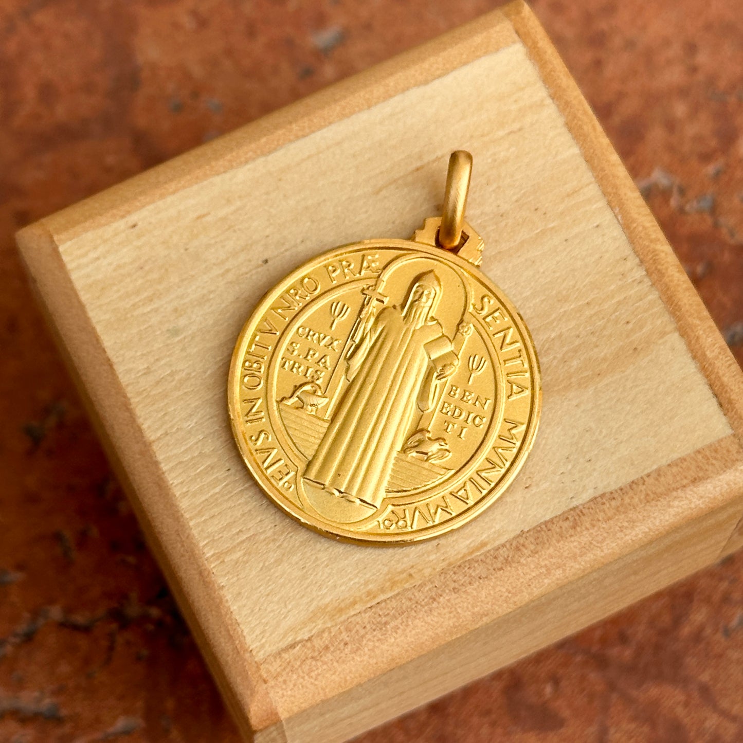 18KT Yellow Gold Matte St Benedict Round Medal Pendant 25mm