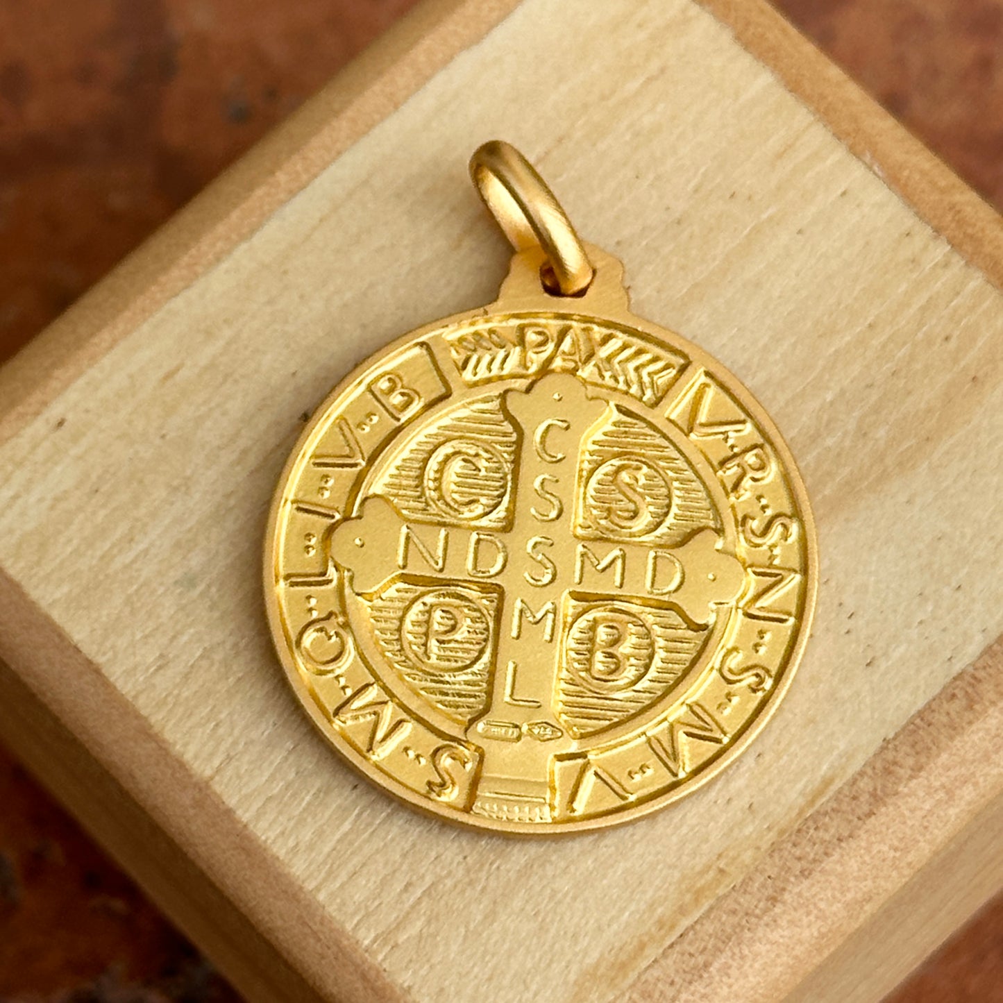 18KT Yellow Gold Matte St Benedict Round Medal Pendant 25mm