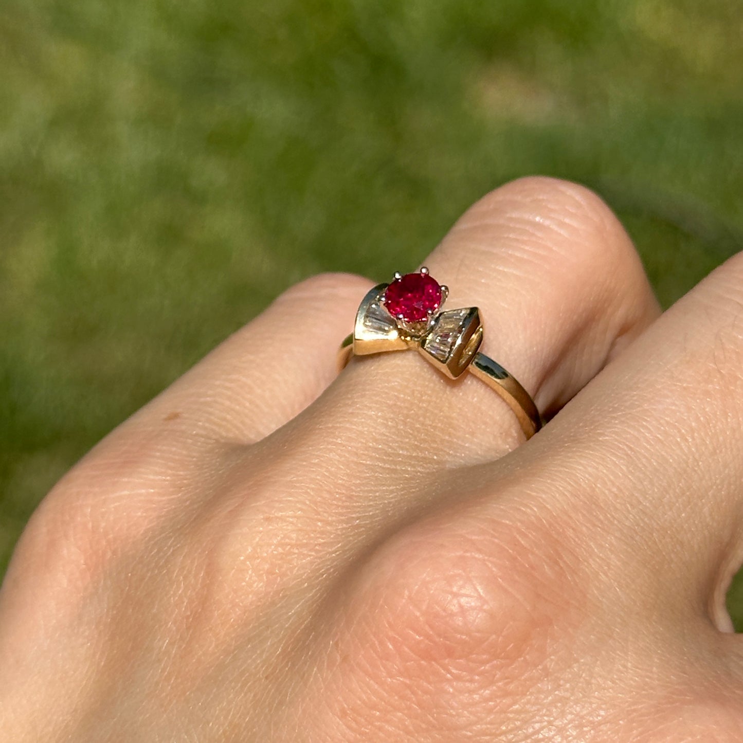 Estate 14KT Yellow Gold Round Ruby + Baguette Diamond Bow Ring