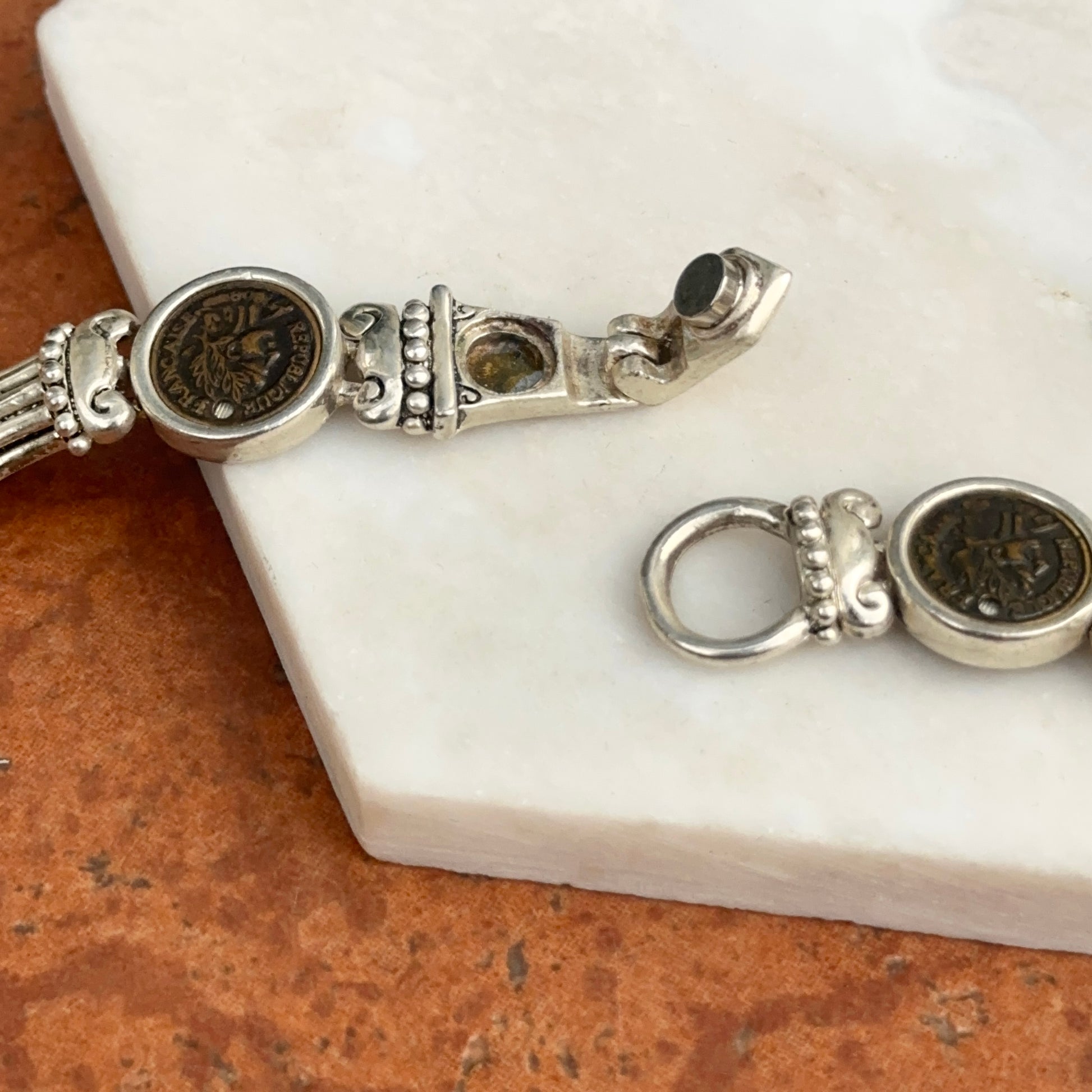 Estate Silver-Tone-Plated Replica Bronze Coin Bezel Set Chain Necklace - LSJ