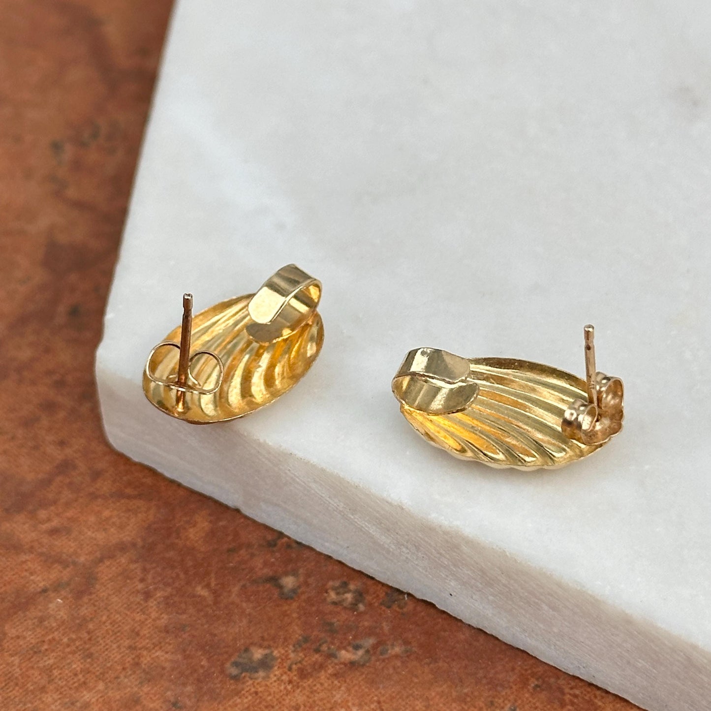 Estate 14KT Yellow Gold Ribbed Oval Earrings