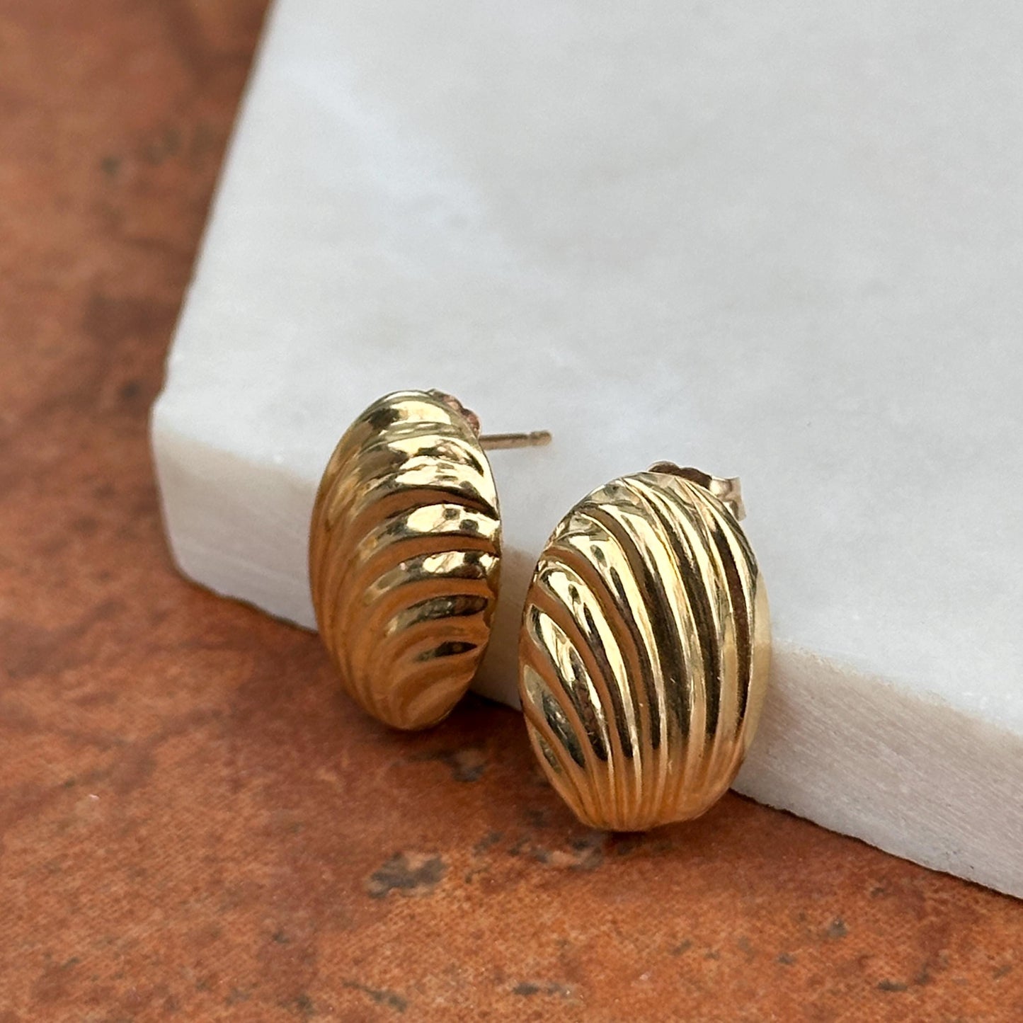 Estate 14KT Yellow Gold Ribbed Oval Earrings