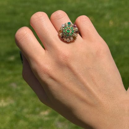 Estate 14KT Yellow Gold Emerald Gemstone Ballerina Ring