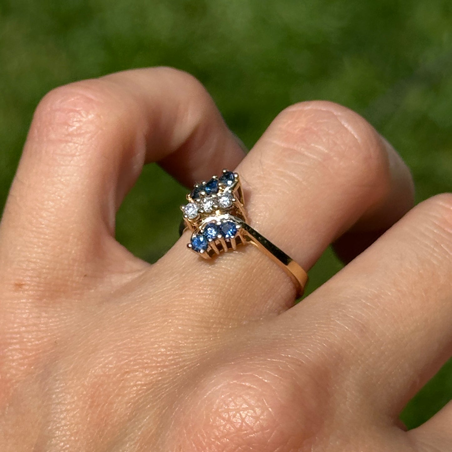 Estate 14KT Yellow Gold Blue Sapphire + Diamond Cluster Ring