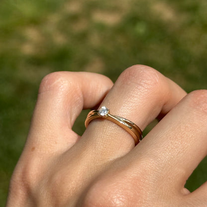 Estate 10KT Yellow Gold Round .11 CT Diamond Ring