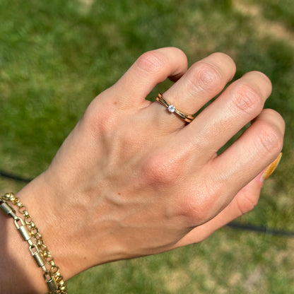 Estate 10KT Yellow Gold Round .11 CT Diamond Ring