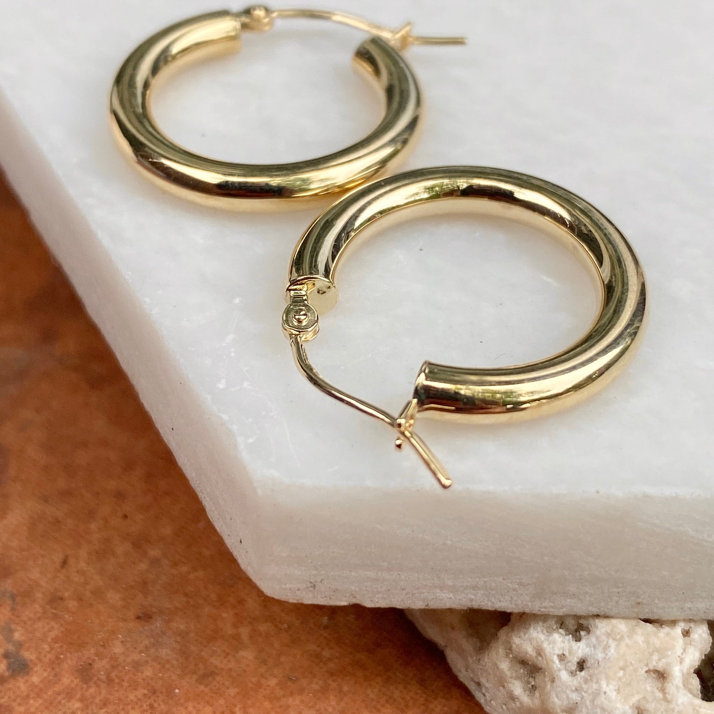 14KT Yellow Gold Lightweight Hollow 3mm Tube Small Hoop Earrings 20mm