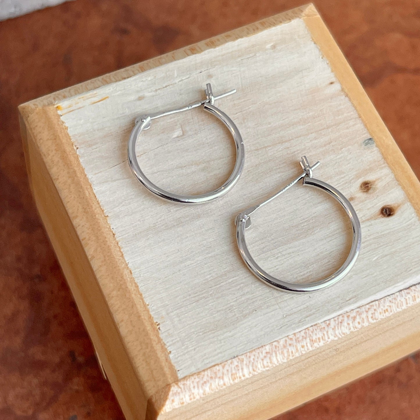 14KT White Gold Thin Hoop Earrings