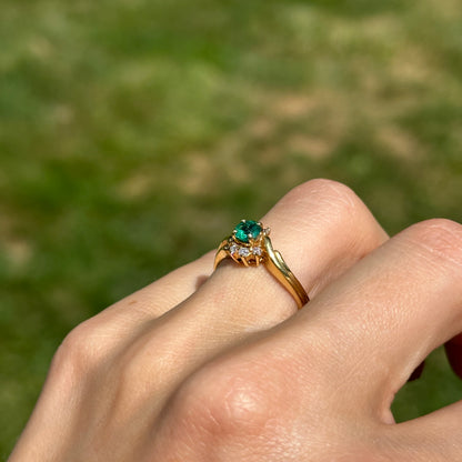 Estate 18KT Yellow Gold Round Emerald Half Halo Diamond Ring