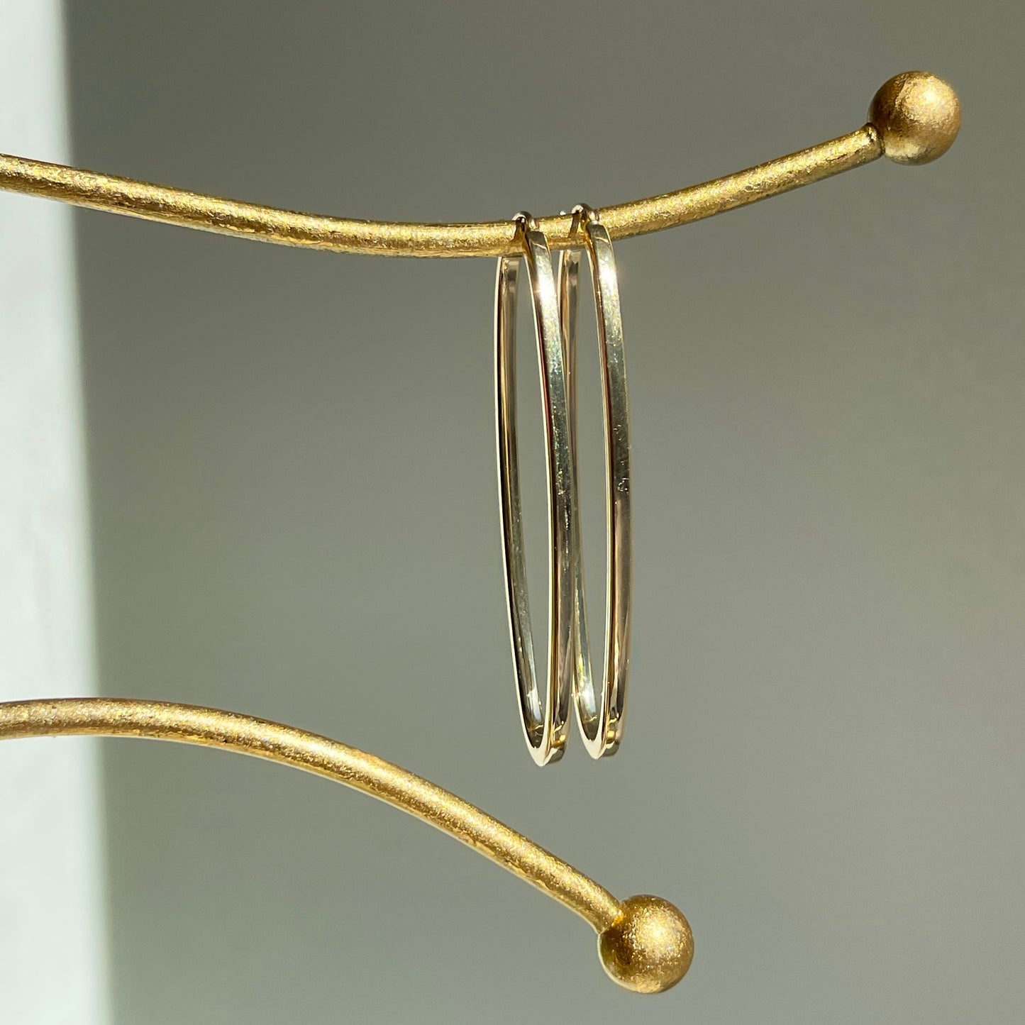 14KT Yellow Gold Oval Hoop Earrings