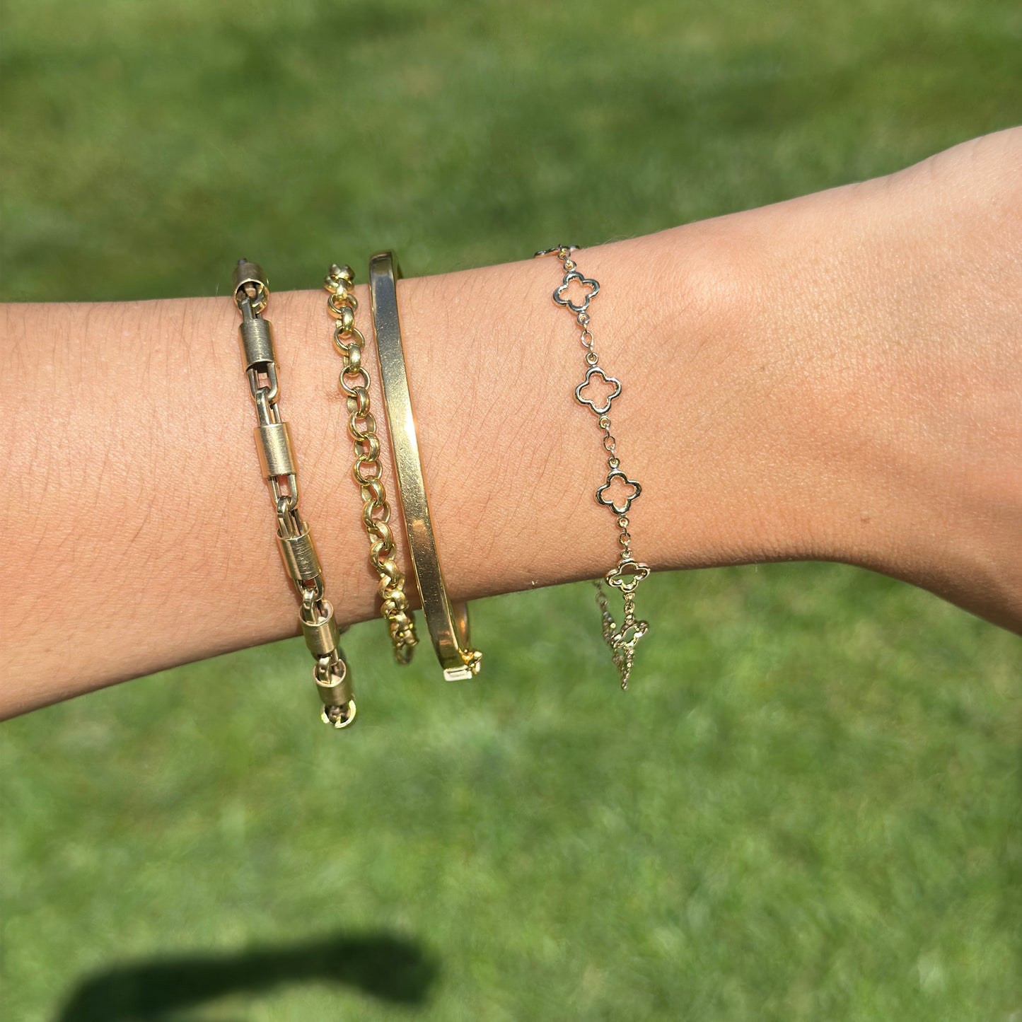 14KT Yellow Gold Clover Cut-Out Station Chain Bracelet 7"