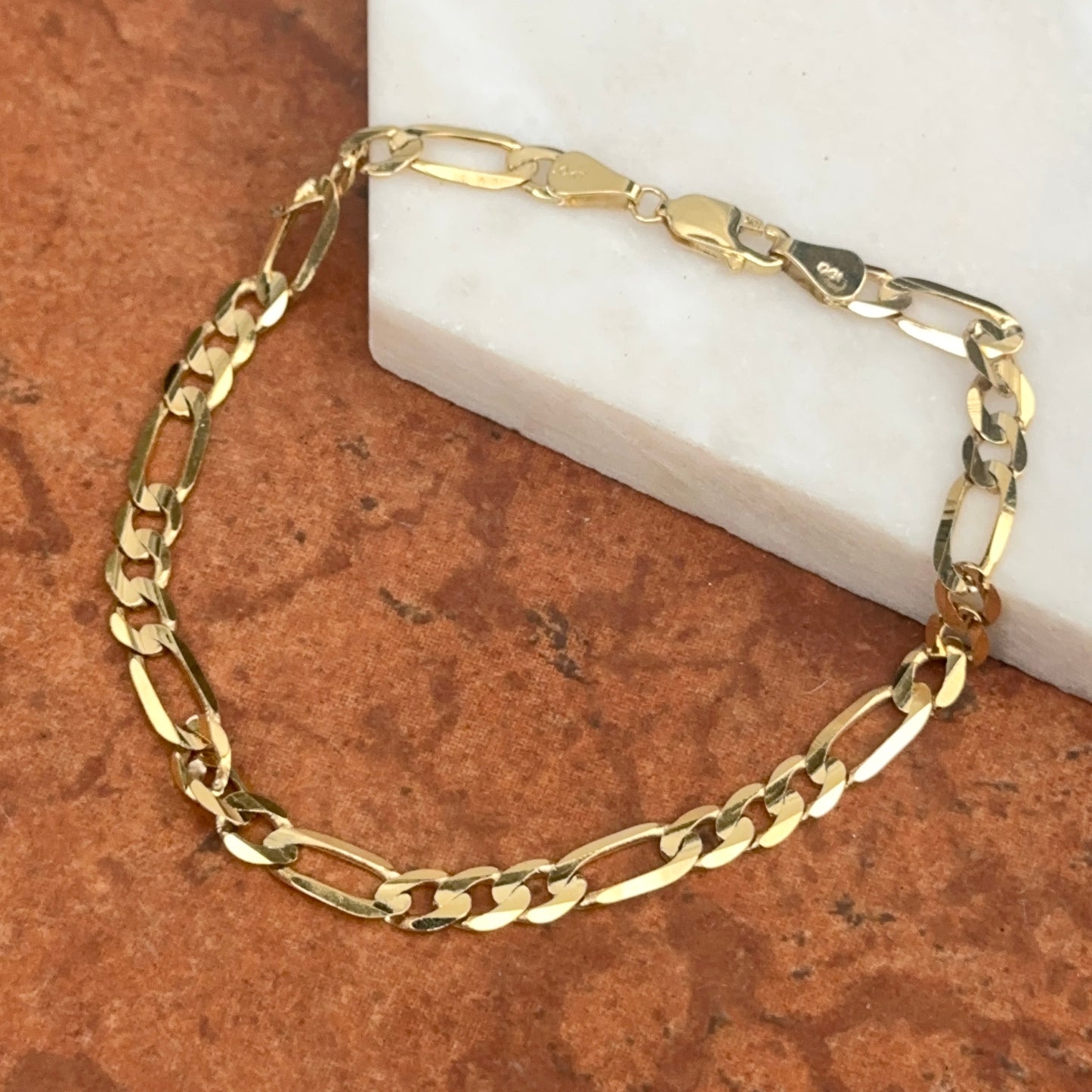 10KT Yellow Gold 5.5mm Concave Figaro Chain Bracelet