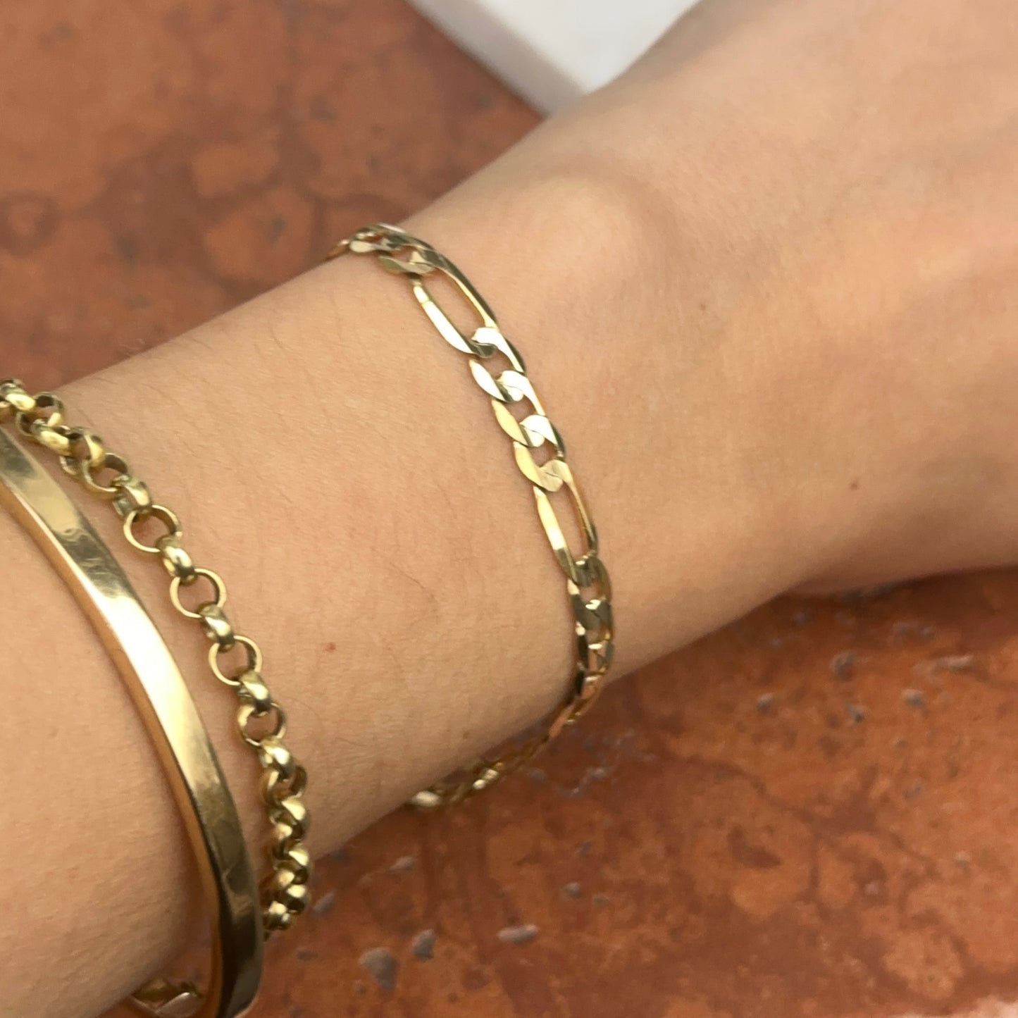 10KT Yellow Gold 5.5mm Concave Figaro Chain Bracelet