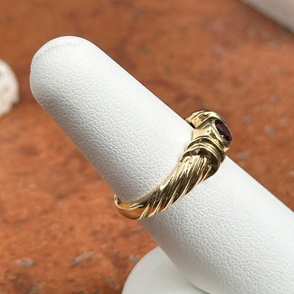 Estate 14KT Yellow Gold Round Garnet Ridged Band Ring