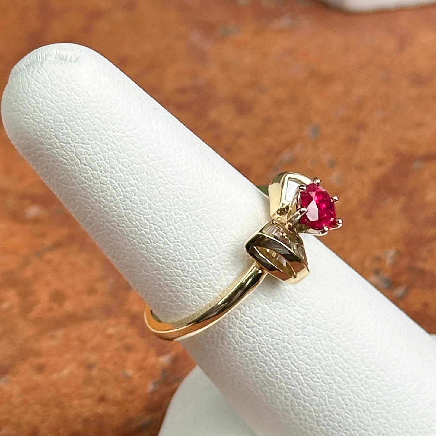 Estate 14KT Yellow Gold Round Ruby + Baguette Diamond Bow Ring