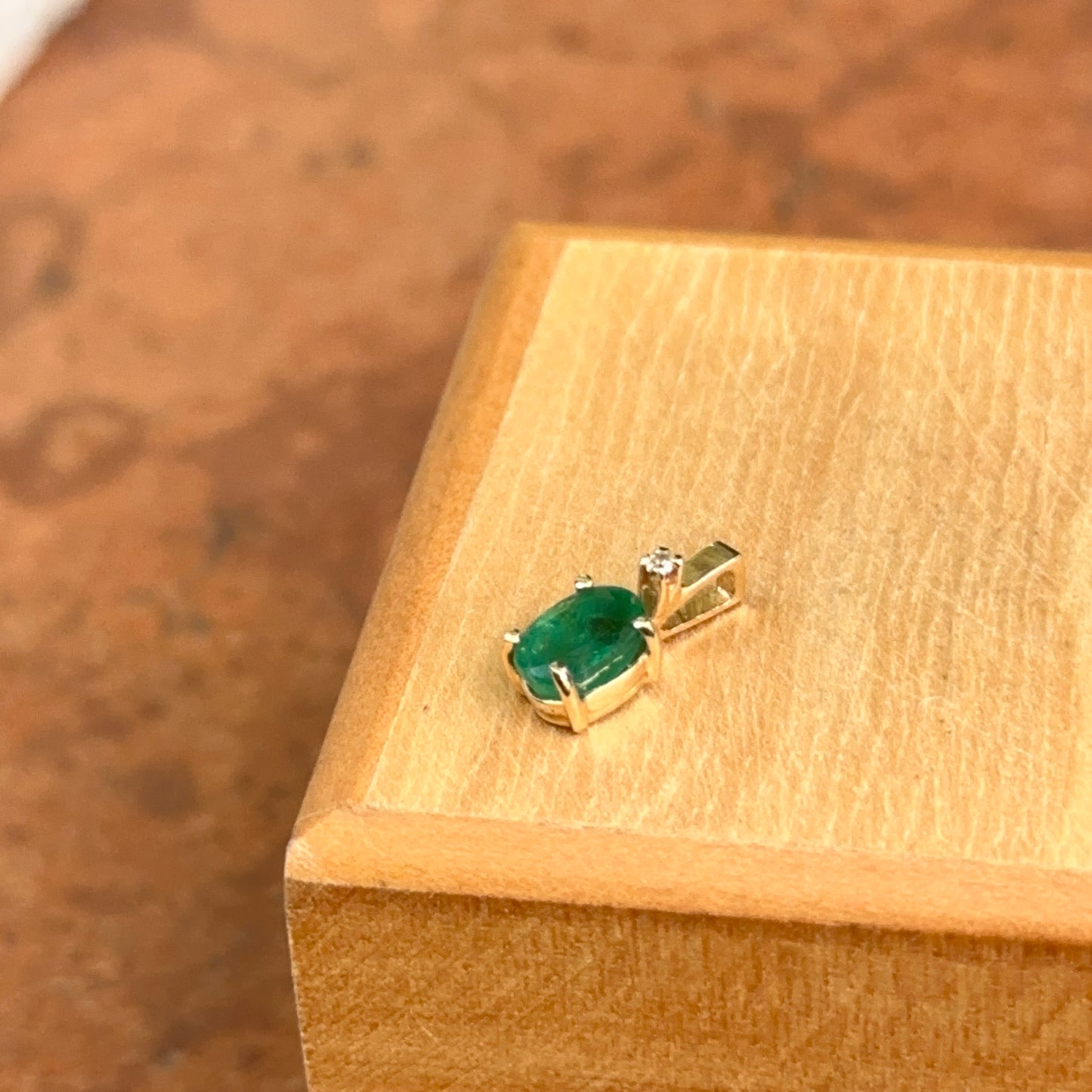 Estate 14KT Yellow Gold Oval Emerald + Diamond Pendant Charm Small