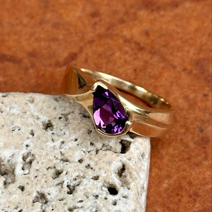 Estate 10KT Yellow Gold Tilted Pear Amethyst Solitaire Ring