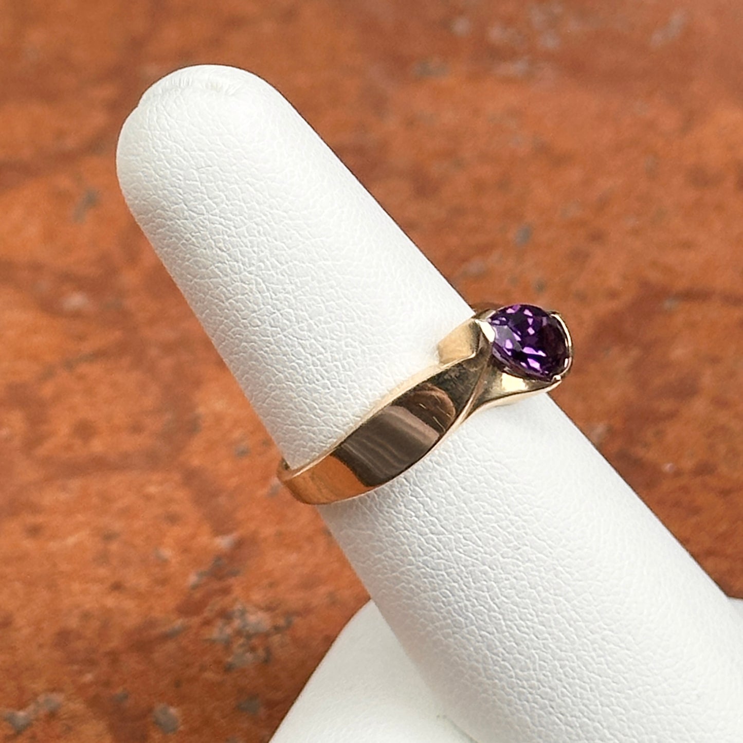 Estate 10KT Yellow Gold Tilted Pear Amethyst Solitaire Ring