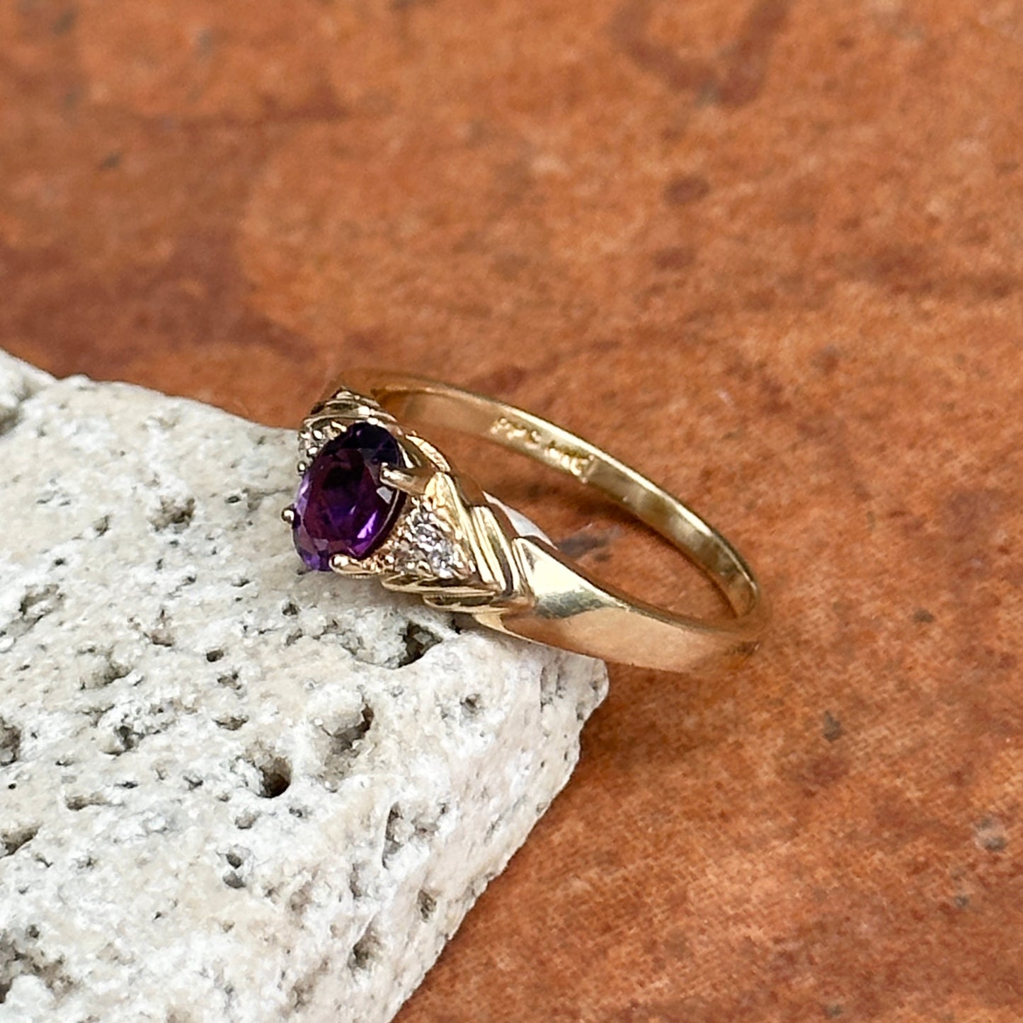 Estate 14KT Yellow Gold Oval Amethyst + Diamond Ring