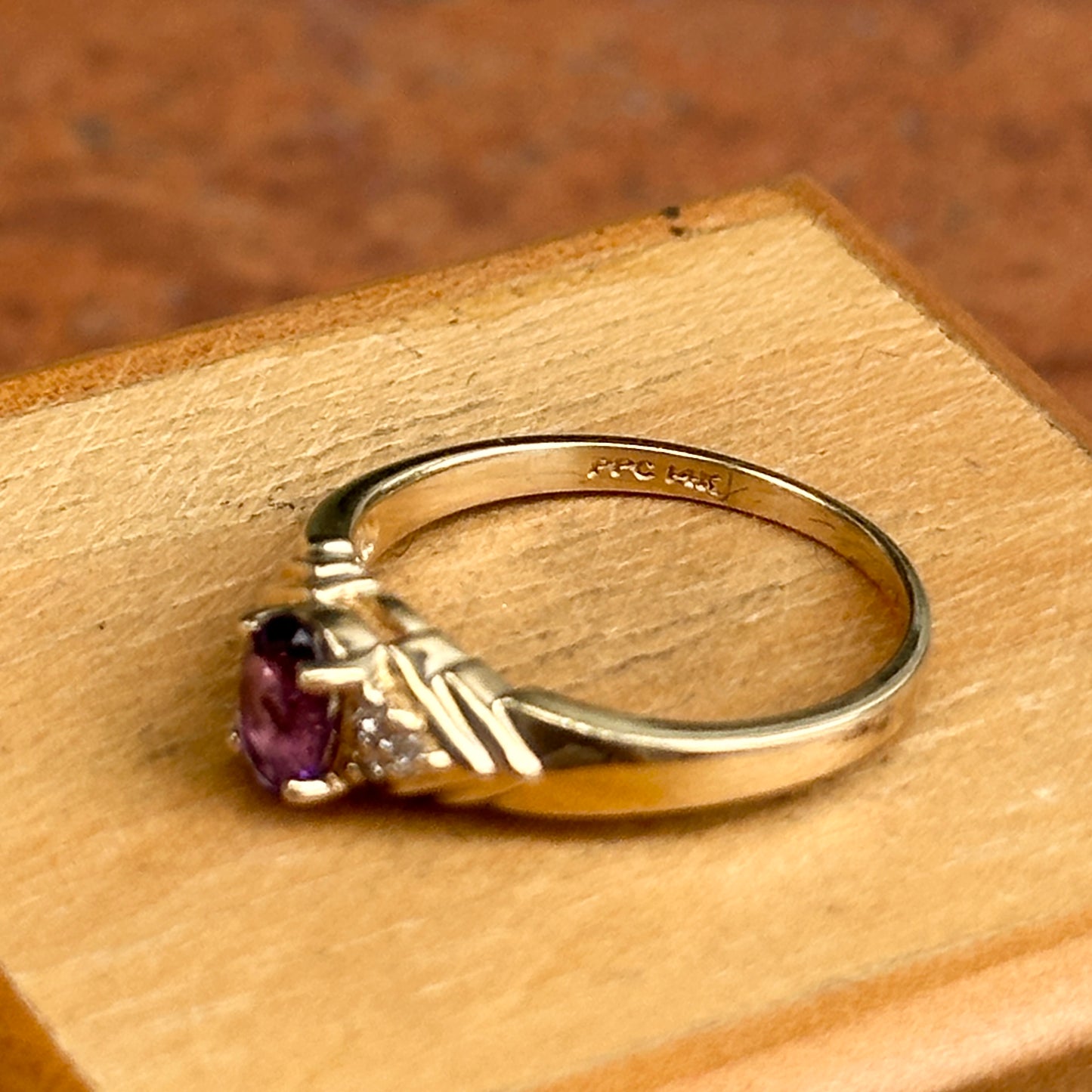 Estate 14KT Yellow Gold Oval Amethyst + Diamond Ring