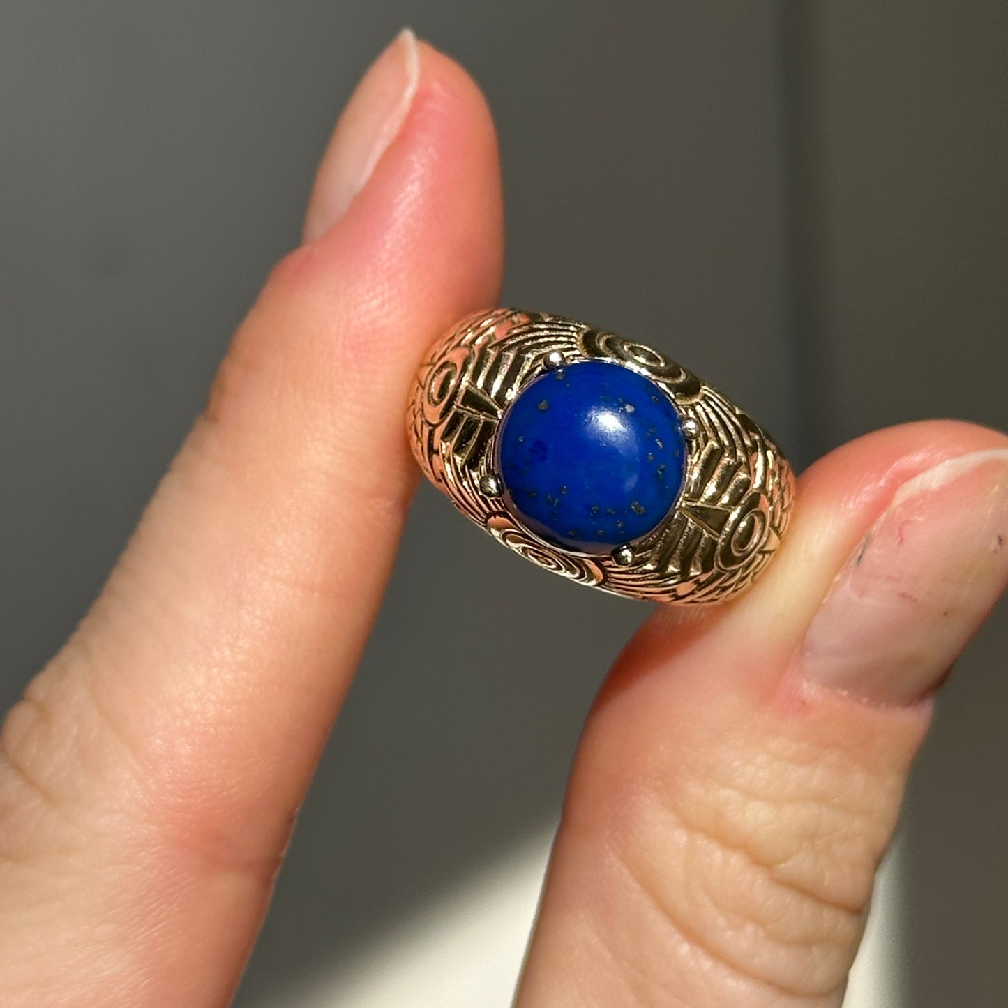 Estate 10KT Yellow Gold Lapis Lazuli Cabochon Ring