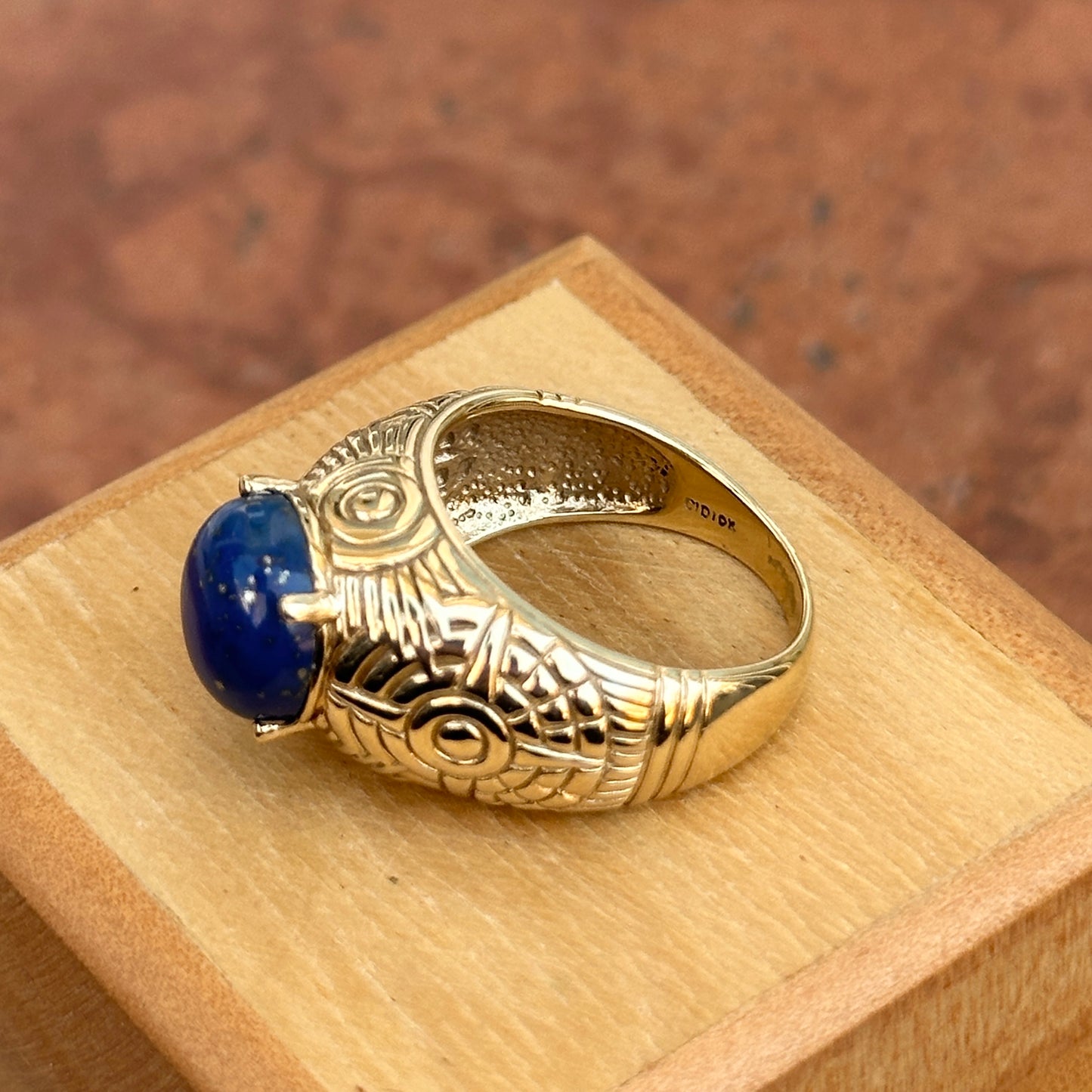 Estate 10KT Yellow Gold Lapis Lazuli Cabochon Ring